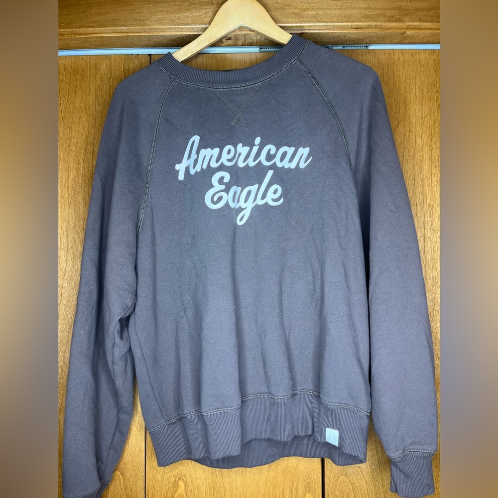 American Eagle crewneck